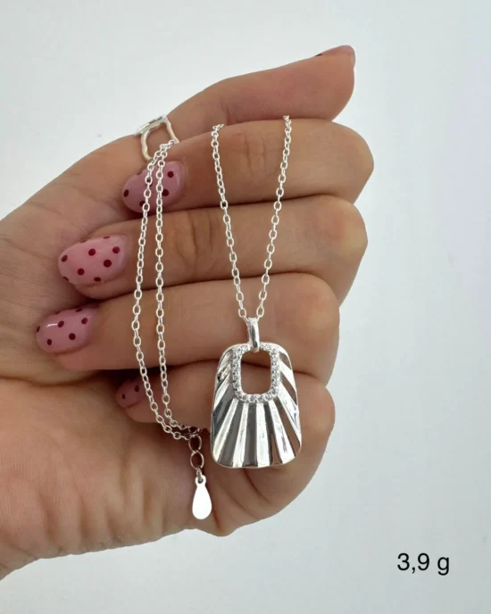 Cadena de plata